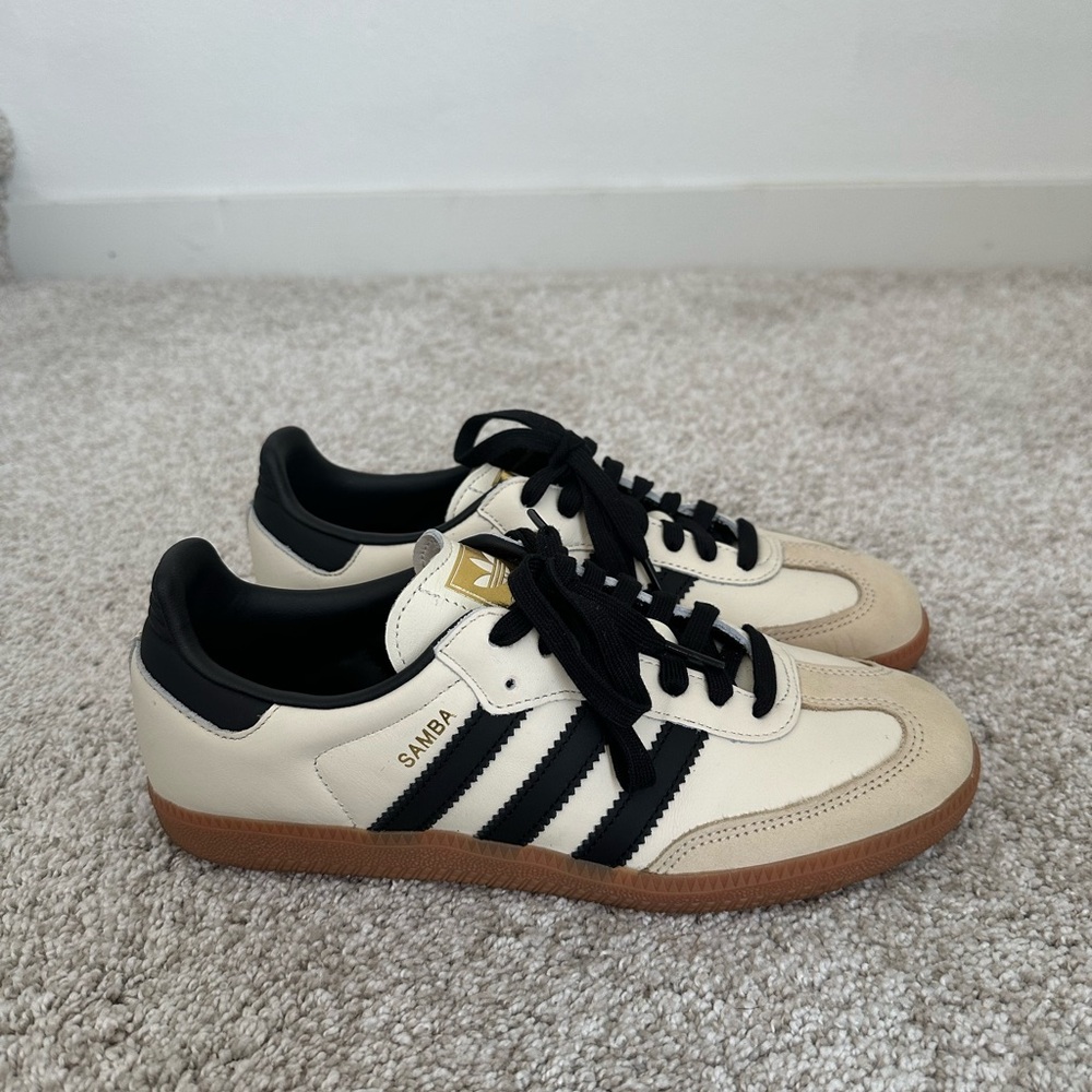 Adidas Samba Womens Sand Strata size 8.5womens / 7 mens